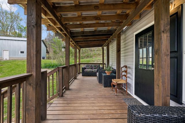 805 Harris Rd, Dickson, TN 37055