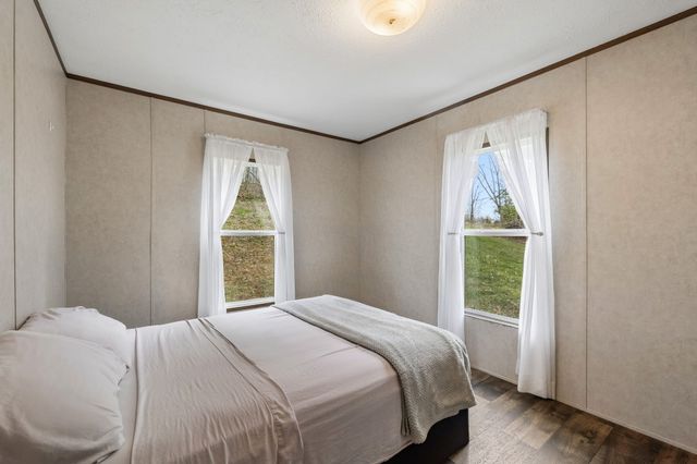 805 Harris Rd, Dickson, TN 37055