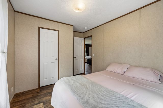 805 Harris Rd, Dickson, TN 37055
