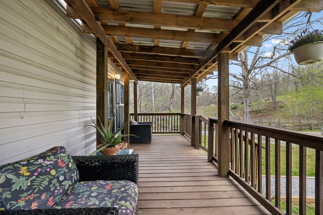 805 Harris Rd, Dickson, TN 37055