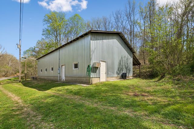 805 Harris Rd, Dickson, TN 37055