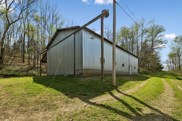 805 Harris Rd, Dickson, TN 37055