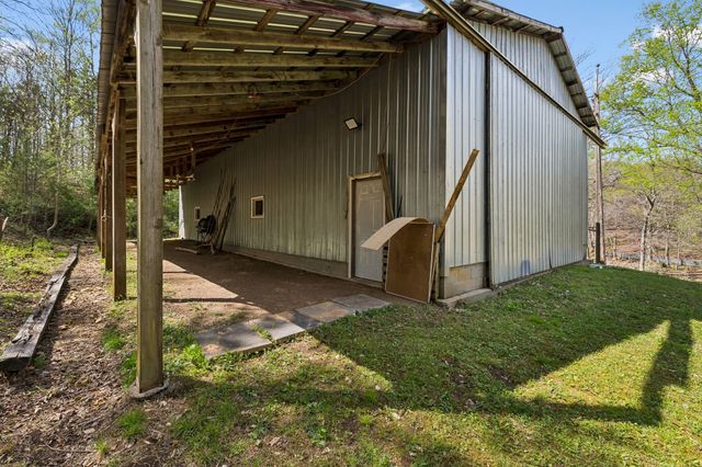 805 Harris Rd, Dickson, TN 37055