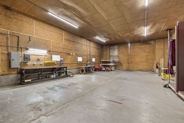 805 Harris Rd, Dickson, TN 37055