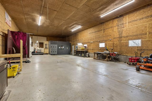805 Harris Rd, Dickson, TN 37055