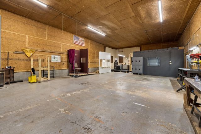805 Harris Rd, Dickson, TN 37055