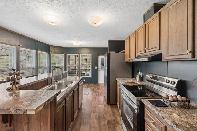 805 Harris Rd, Dickson, TN 37055