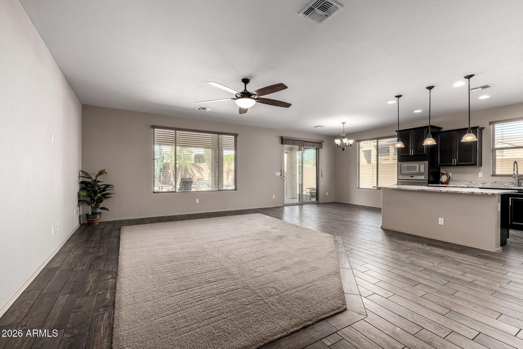 Image 8 of property listing at 12850 N 177TH Drive, Surprise, AZ 85388