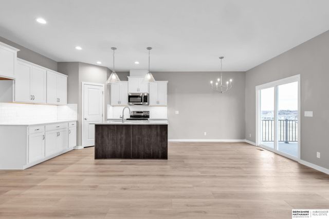 10403 Cimarron Street, Papillion, NE 68046