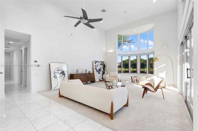 2939 Paddock Ln, Weston, FL 33331