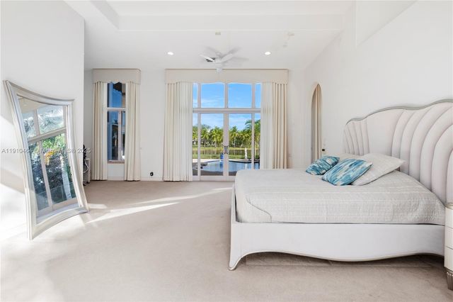 2939 Paddock Ln, Weston, FL 33331