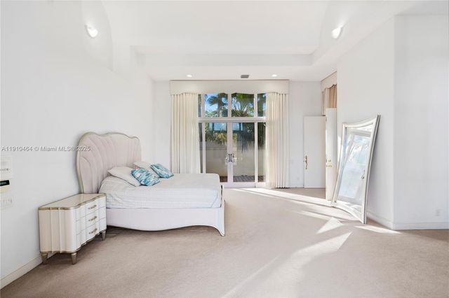 2939 Paddock Ln, Weston, FL 33331