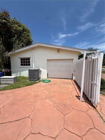 6305 Marlin Dr, Coral Gables, FL 33158