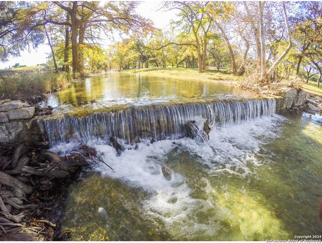 714 CABALLO TRL, Canyon Lake, TX 78133