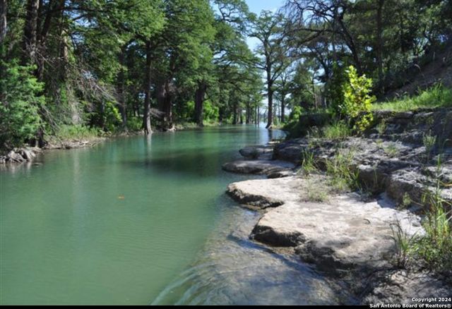 714 CABALLO TRL, Canyon Lake, TX 78133