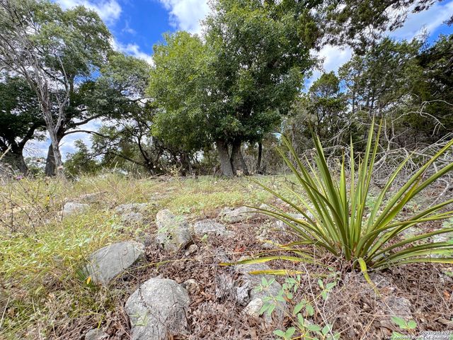 714 CABALLO TRL, Canyon Lake, TX 78133