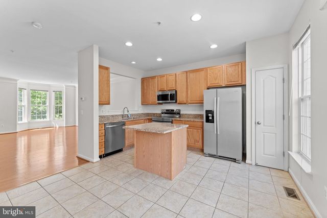 702 ANOOSH CT, Upper Marlboro, MD 20774