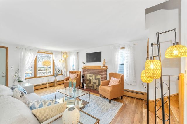 2505 Centre St, Boston, MA 02132