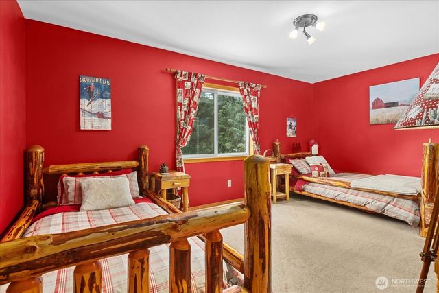 661 E Hyak Drive, Snoqualmie Pass, WA 98068