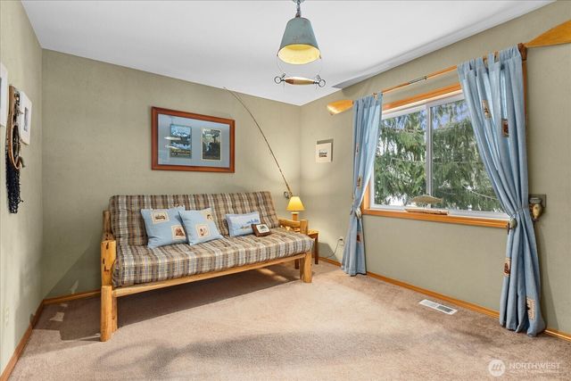 661 E Hyak Drive, Snoqualmie Pass, WA 98068