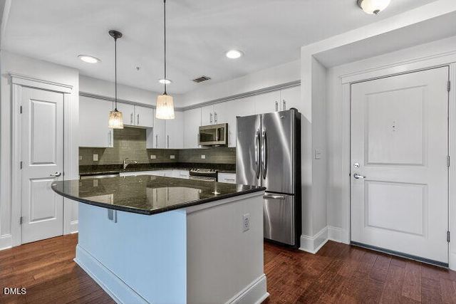 222 Glenwood Avenue 513, Raleigh, NC 27603