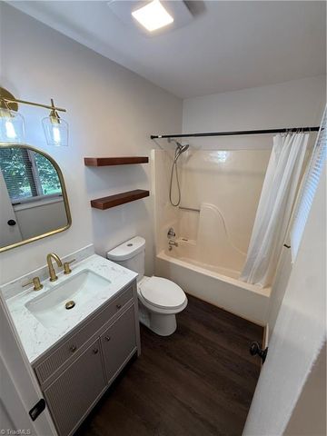 2000 Ridge Brook Court, Winston-salem, NC 27127