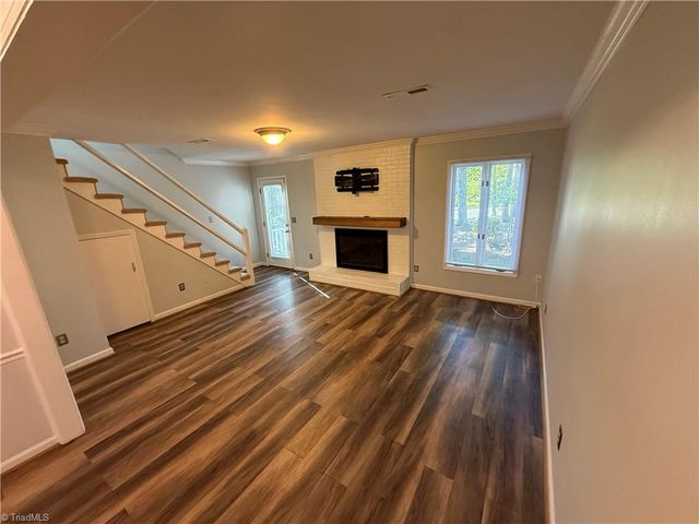 2000 Ridge Brook Court, Winston-salem, NC 27127
