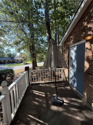 2000 Ridge Brook Court, Winston-salem, NC 27127