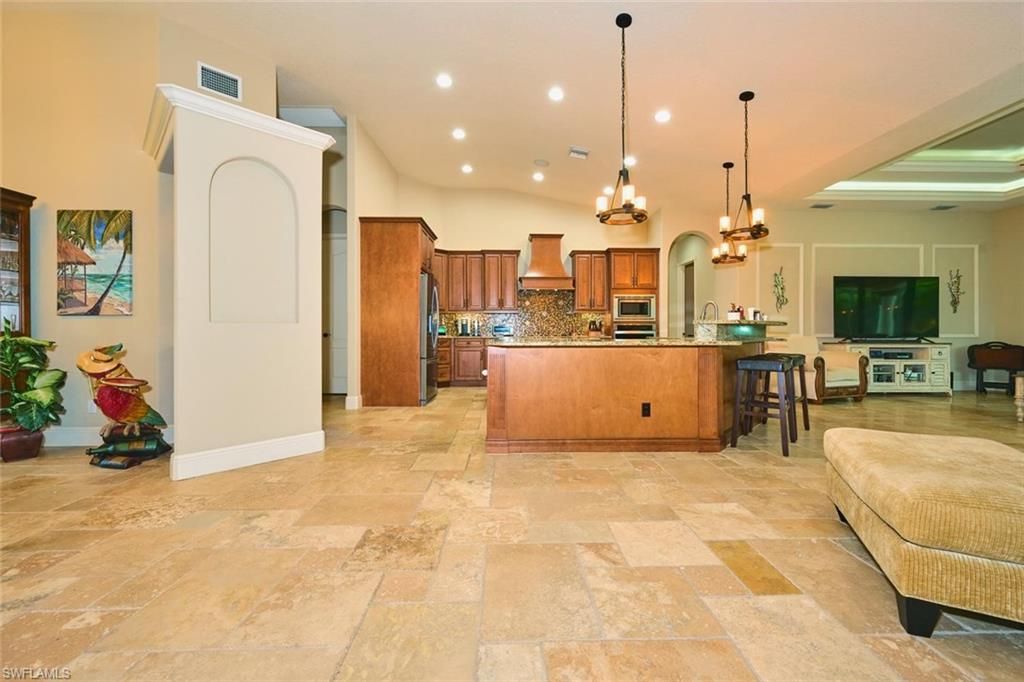 Image 11 of property listing at 4801 SW 24th AVE, Cape Coral, FL 33914