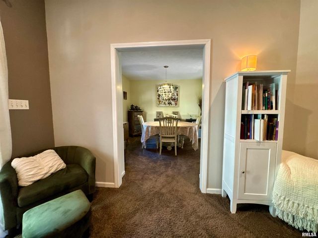 1801 COLONIAL Drive, Marion, IL 62959