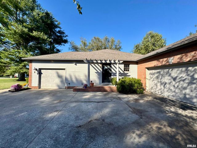 1801 COLONIAL Drive, Marion, IL 62959