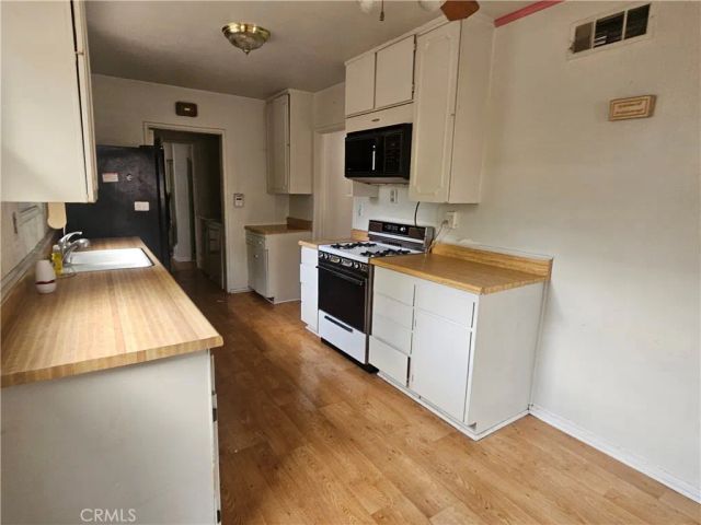 15949 Ludlow Street, Granada Hills, CA 91344