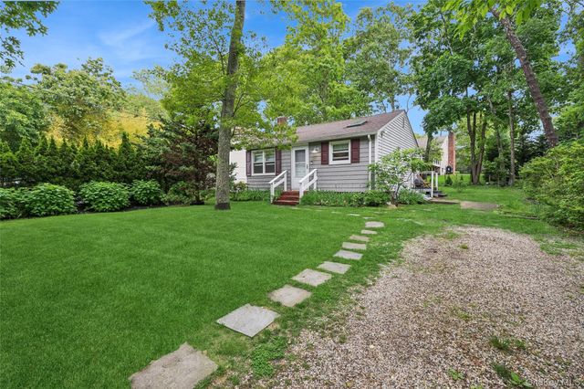 11 Shell Road, Hampton Bays, NY 11946