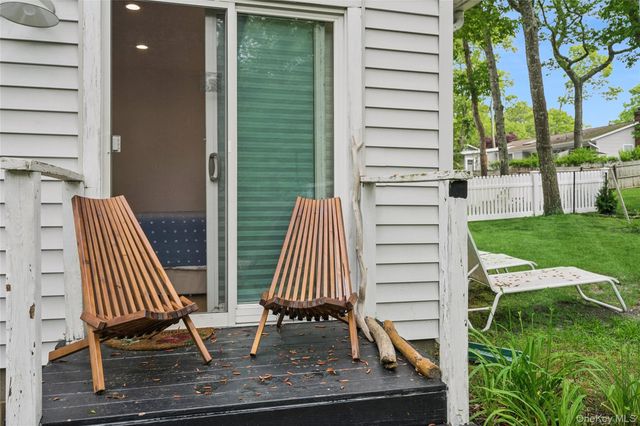 11 Shell Road, Hampton Bays, NY 11946