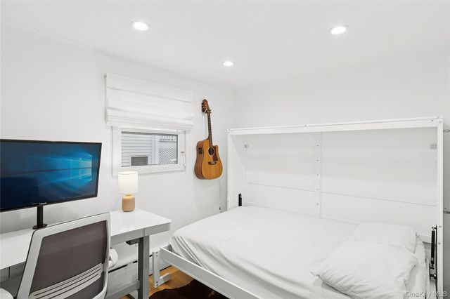 11 Shell Road, Hampton Bays, NY 11946