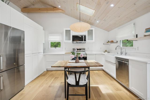 11 Shell Road, Hampton Bays, NY 11946