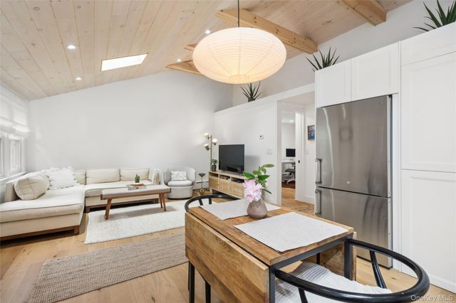 11 Shell Road, Hampton Bays, NY 11946