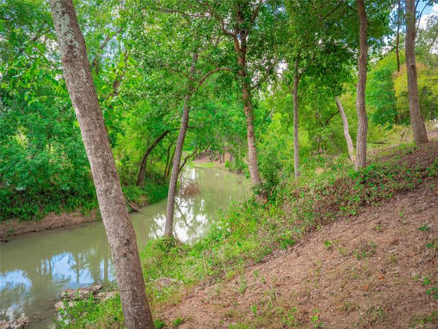 1721 County Road 429, Rockdale, TX 76567