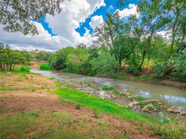 1721 County Road 429, Rockdale, TX 76567