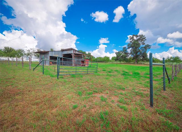 1721 County Road 429, Rockdale, TX 76567