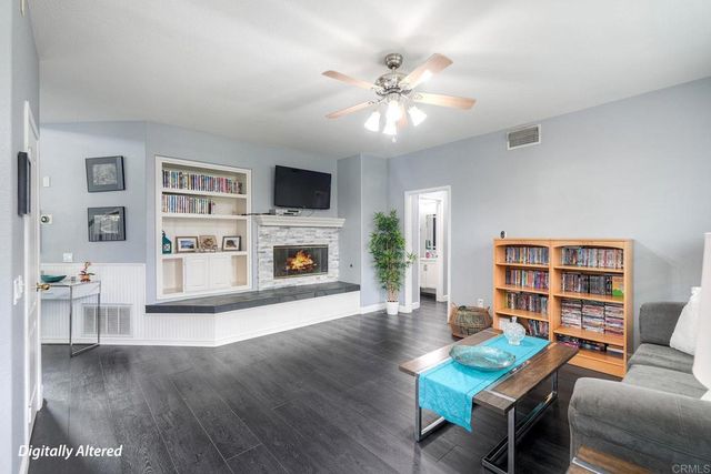110 Brava Place, Escondido, CA 92026