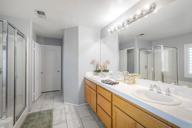 110 Brava Place, Escondido, CA 92026