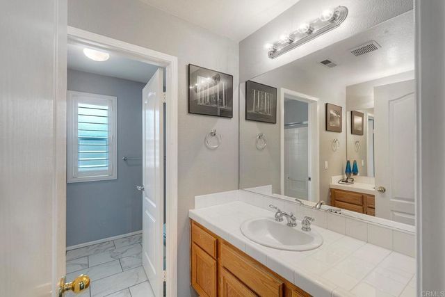 110 Brava Place, Escondido, CA 92026