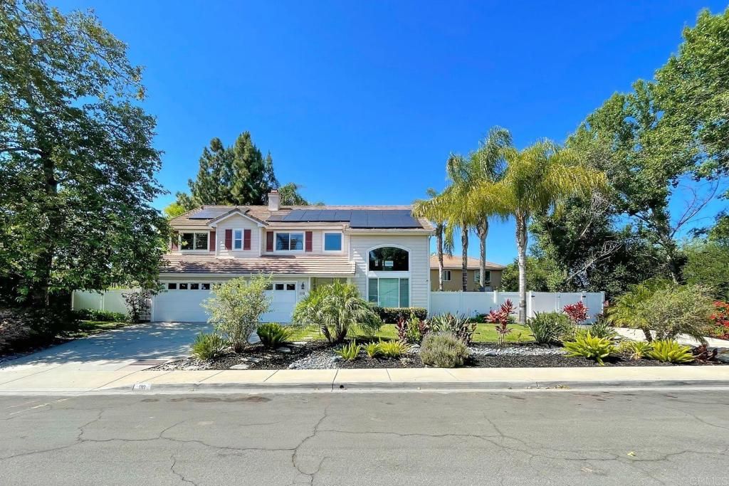 110 Brava Place, Escondido, CA 92026