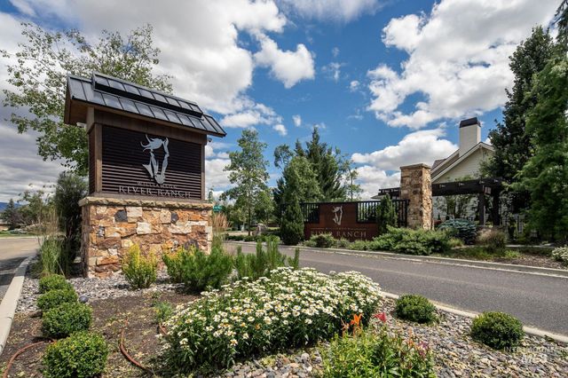 1849 E Garden Brook Drive, Eagle, ID 83616
