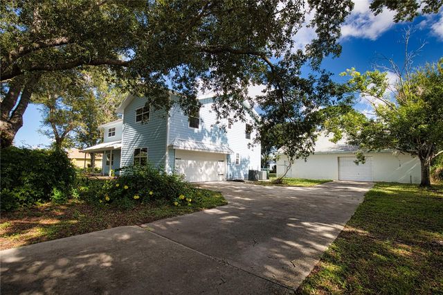 916 BAYSHORE DRIVE, Englewood, FL 34223