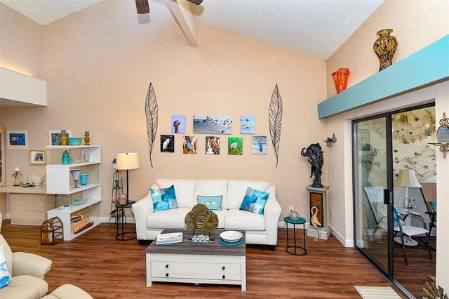 2225 CYPRESS COURT 2C, Tavares, FL 32778
