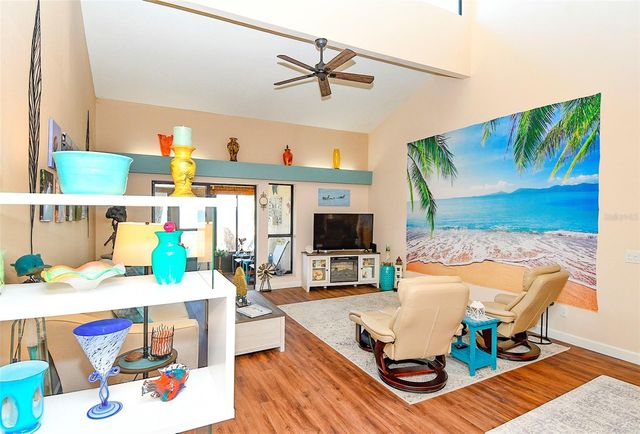 2225 CYPRESS COURT 2C, Tavares, FL 32778