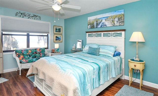 2225 CYPRESS COURT 2C, Tavares, FL 32778