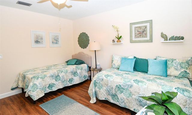 2225 CYPRESS COURT 2C, Tavares, FL 32778